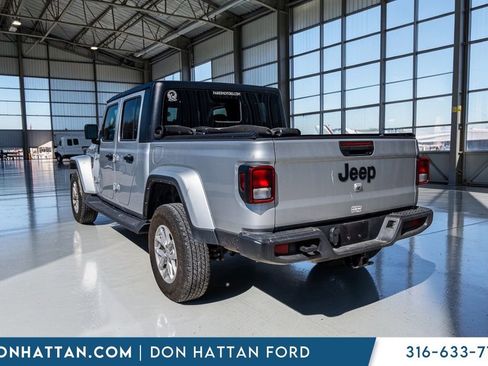 Used 2023 Jeep Gladiator Sport image 26