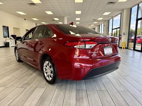 Used 2025 Toyota Corolla LE FWD image 7