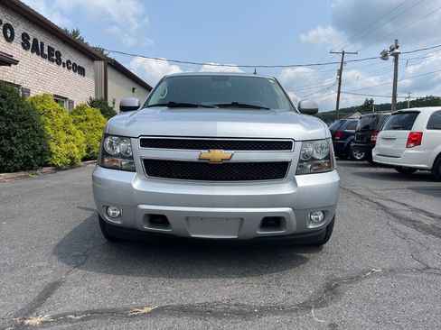 Used 2012 Chevrolet Suburban LT AWD/4WD image 3