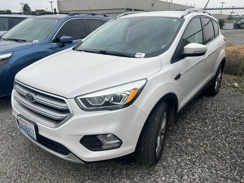 Used 2017 Ford Escape Titanium FWD image 1