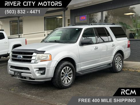 Used 2017 Ford Expedition XLT image 1