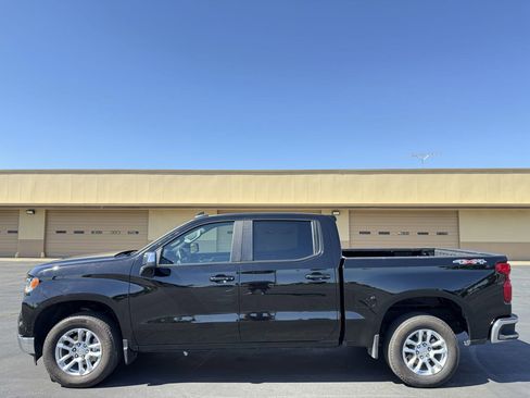 Used 2025 Chevrolet Silverado 1500 LT AWD/4WD image 4