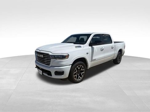 Used 2026 RAM 1500 Laramie AWD/4WD image 3