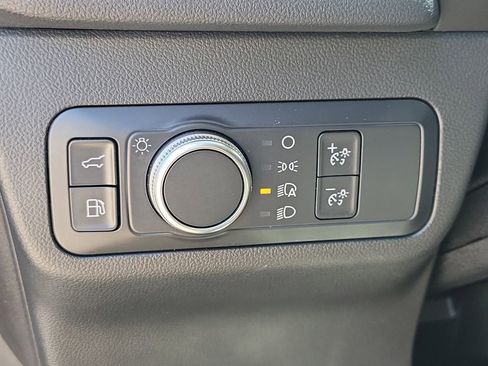 Used 2020 Ford Escape SE Sport FWD image 32