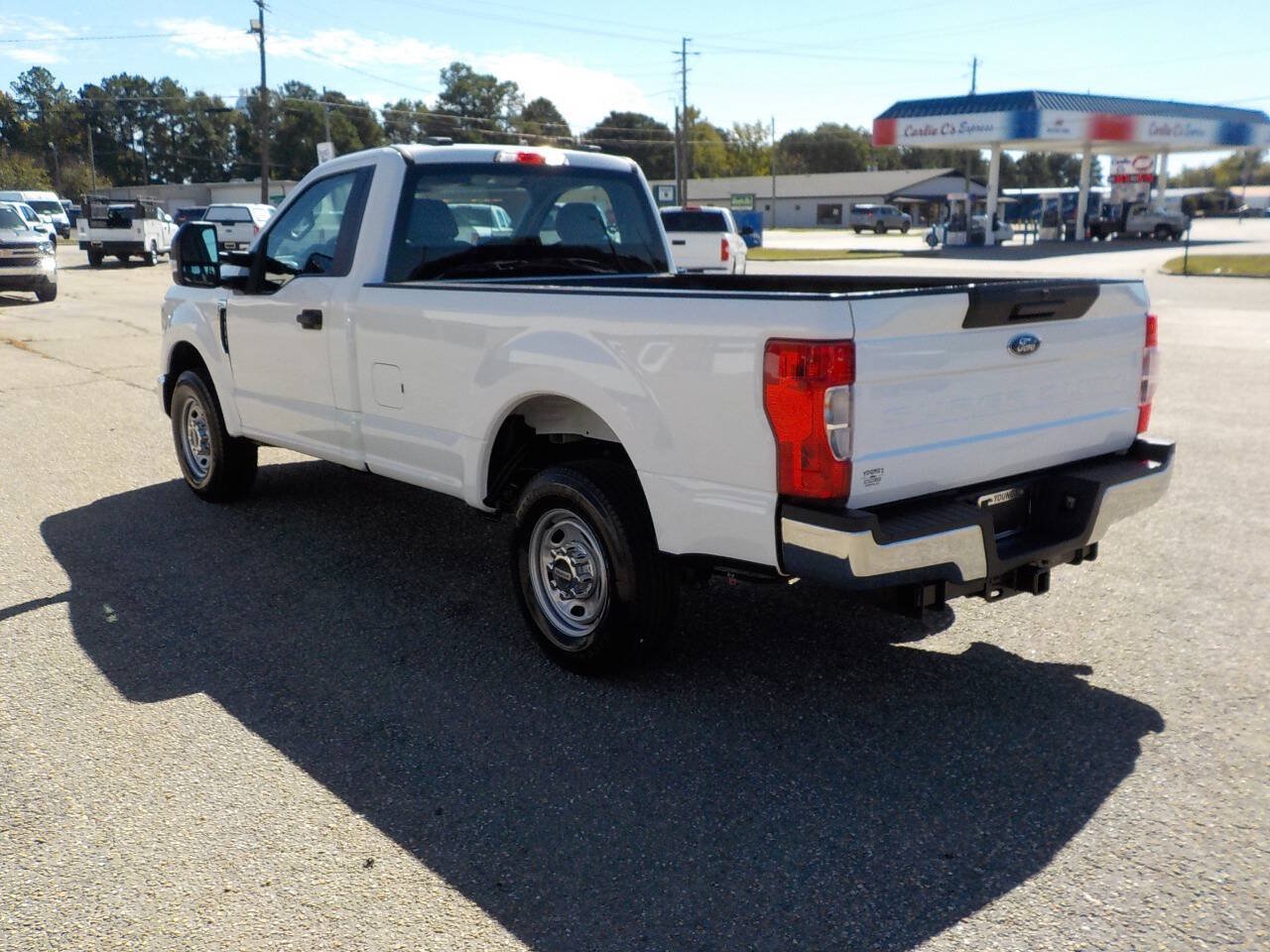 Used 2022 Ford F250 XL w/ Power Equipment Group RWD image 3