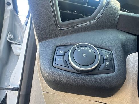 Used 2018 Ford Escape Titanium FWD image 19