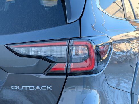 Used 2025 Subaru Outback Premium image 17