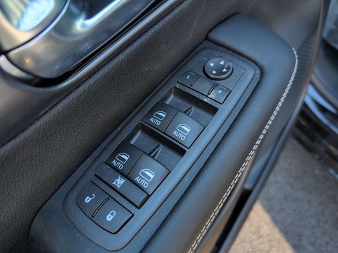 New 2026 Chrysler Pacifica Select image 26