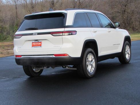 New 2025 Jeep Grand Cherokee Laredo image 7