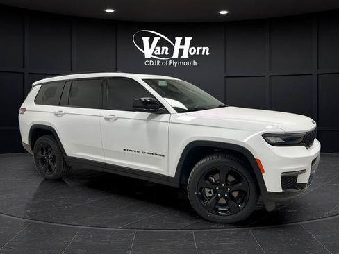 Used 2024 Jeep Grand Cherokee L Limited w/ Black Appearance Package AWD/4WD image 1