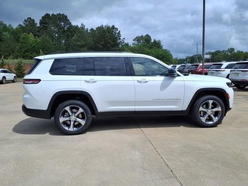 New 2026 Jeep Grand Cherokee L Limited image 2