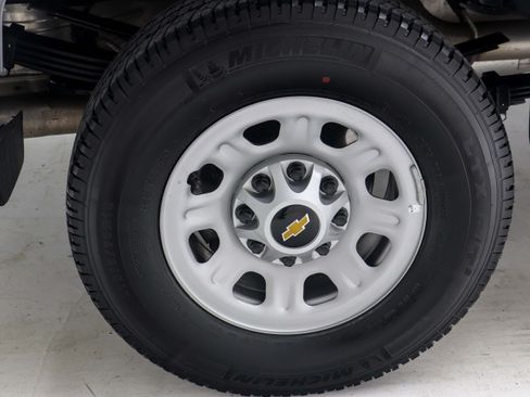 Used 2026 Chevrolet Silverado 3500 W/T AWD/4WD image 29