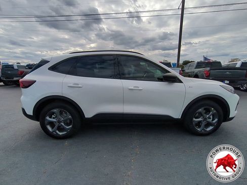 New 2026 Ford Escape ST-Line w/ Tech Pack #1 FWD image 3
