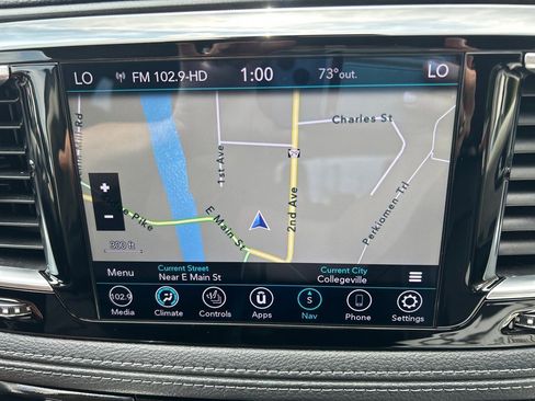 Used 2020 Chrysler Pacifica Limited image 31