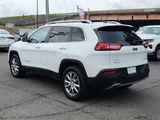 Used 2018 Jeep Cherokee Limited image 4