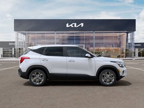 New 2026 Kia Seltos LX FWD image 7