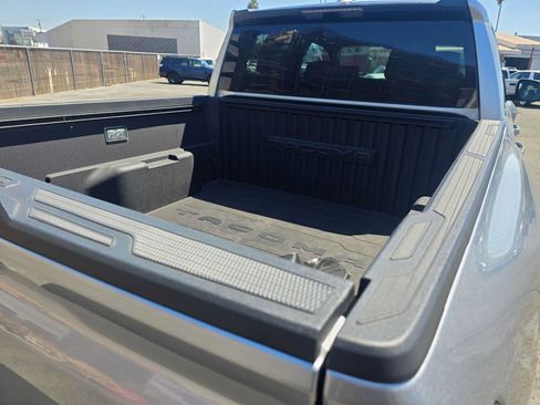 Used 2025 Toyota Tacoma SR5 AWD/4WD image 13