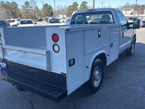 Used 2015 Ford F250 XL w/ Power Equipment Group image 4