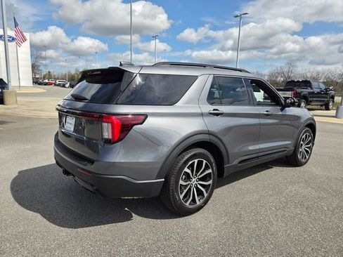 New 2026 Ford Explorer ST-Line image 9