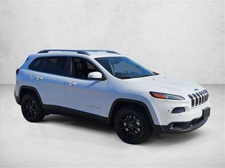 Used 2018 Jeep Cherokee Latitude Plus w/ Cold Weather Group video 3