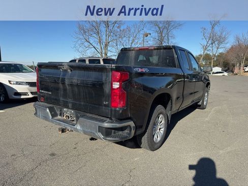 Used 2021 Chevrolet Silverado 1500 LT image 3