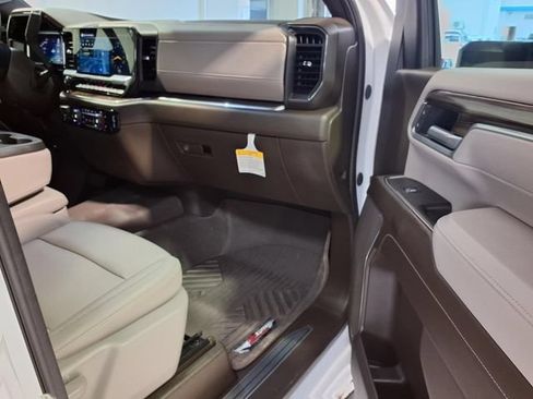 Used 2025 Chevrolet Silverado 2500 LT AWD/4WD image 28
