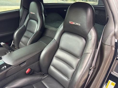 Used 2007 Chevrolet Corvette Z06 w/ Preferred Equipment Group RWD image 38