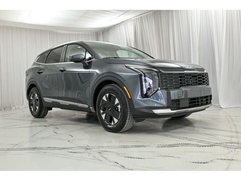 New 2026 Kia Sportage LX image 2