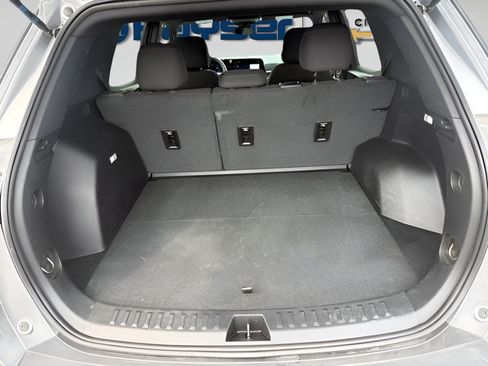 Used 2025 Chevrolet Equinox LT AWD/4WD image 15