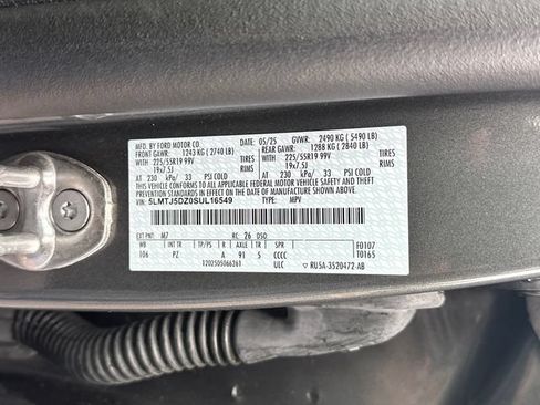Used 2025 Lincoln Corsair Grand Touring w/ Equipment Group 301A AWD/4WD image 29