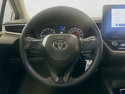 Used 2025 Toyota Corolla LE FWD image 17