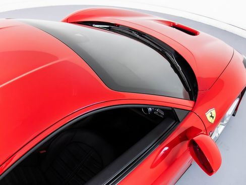 Certified 2022 Ferrari F8 Tributo image 19