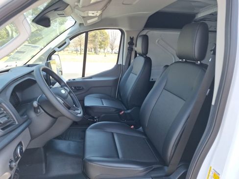 New 2026 Ford Transit 150 Low Roof RWD image 4