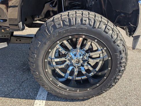 Used 2017 Ford F250 XLT w/ XLT Premium Package image 11