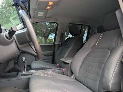Used 2017 Nissan Frontier PRO-4X AWD/4WD image 13