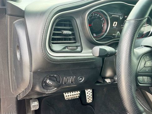 Used 2022 Dodge Challenger R/T Scat Pack w/ Dynamics Package image 10