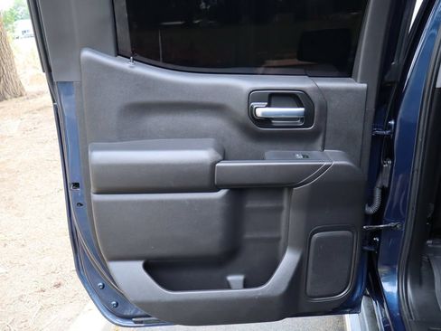 Used 2022 Chevrolet Silverado 1500 Custom AWD/4WD image 24