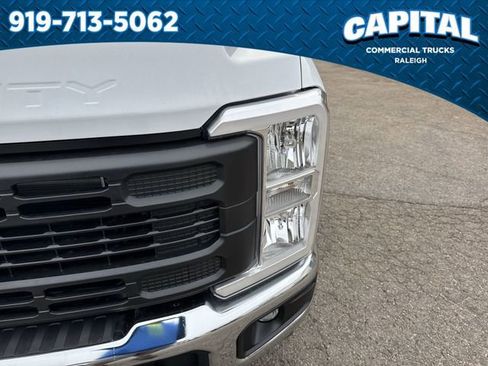 New 2026 Ford F250 XL w/ XL Chrome Package image 11