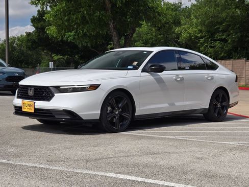 Used 2025 Honda Accord Sport image 7
