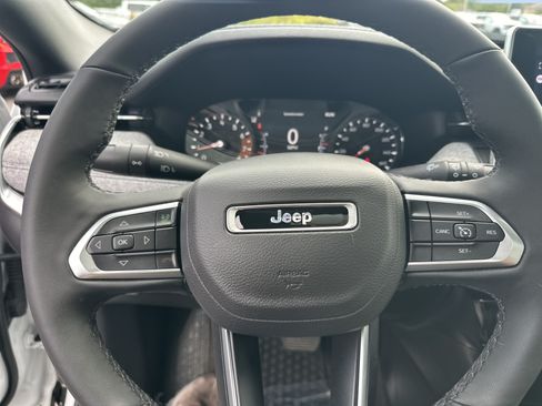 Used 2024 Jeep Compass Latitude w/ Sun and Sound Group AWD/4WD image 14
