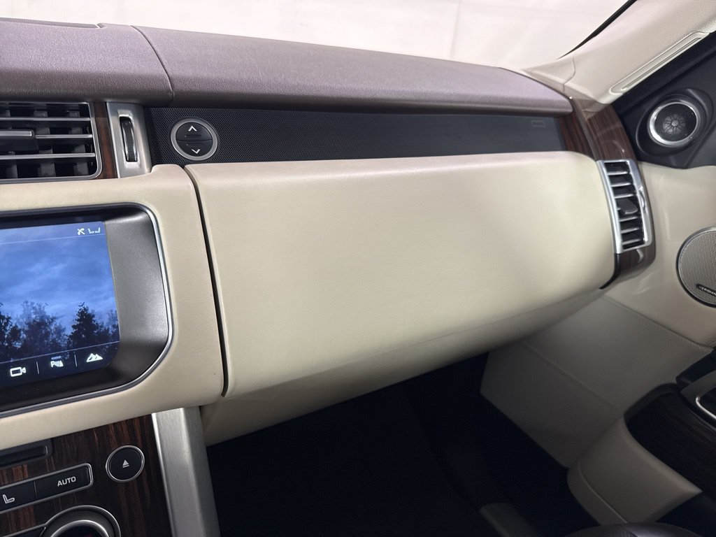 Used 2017 Land Rover Range Rover Supercharged AWD/4WD image 31