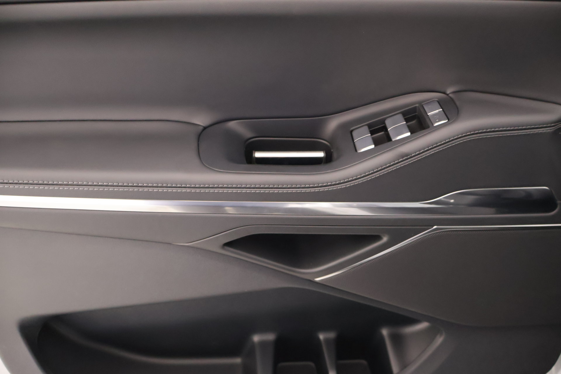 New 2026 Lincoln Navigator Premiere AWD/4WD image 16