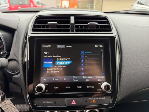 Used 2025 Mitsubishi Outlander Sport LE AWD/4WD image 17