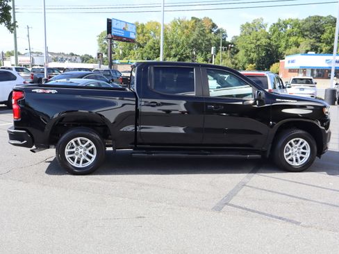 Certified 2022 Chevrolet Silverado 1500 RST image 11