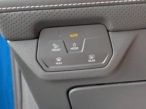 Used 2025 Volkswagen Atlas SEL Premium R-Line AWD/4WD image 9