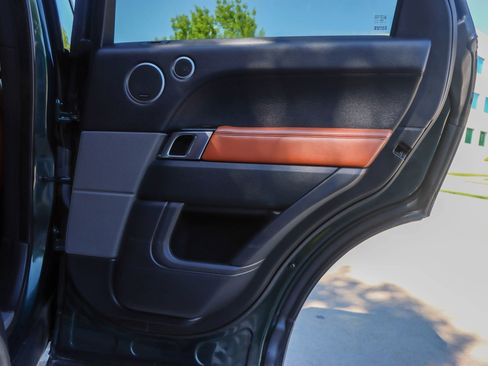 Used 2016 Land Rover Range Rover Sport Supercharged image 11