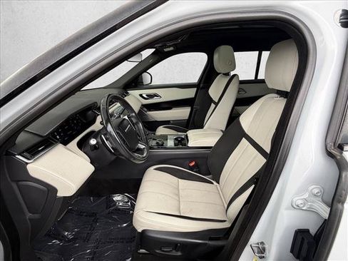 Used 2019 Land Rover Range Rover Velar R-Dynamic SE AWD/4WD image 12