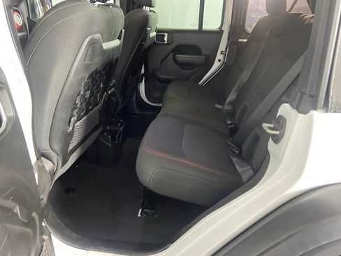 Used 2022 Jeep Wrangler Unlimited Rubicon image 16