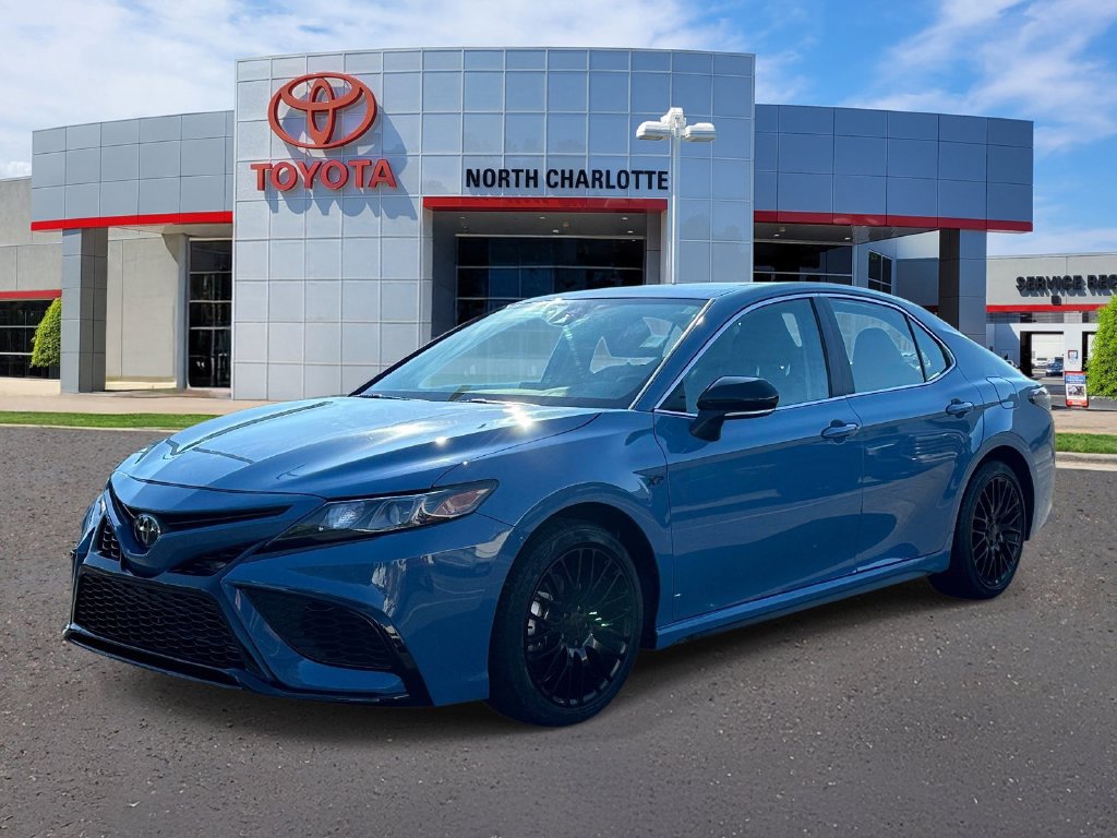 Used 2024 Toyota Camry SE FWD image 5