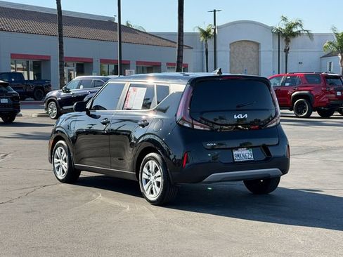 Used 2024 Kia Soul LX FWD image 8